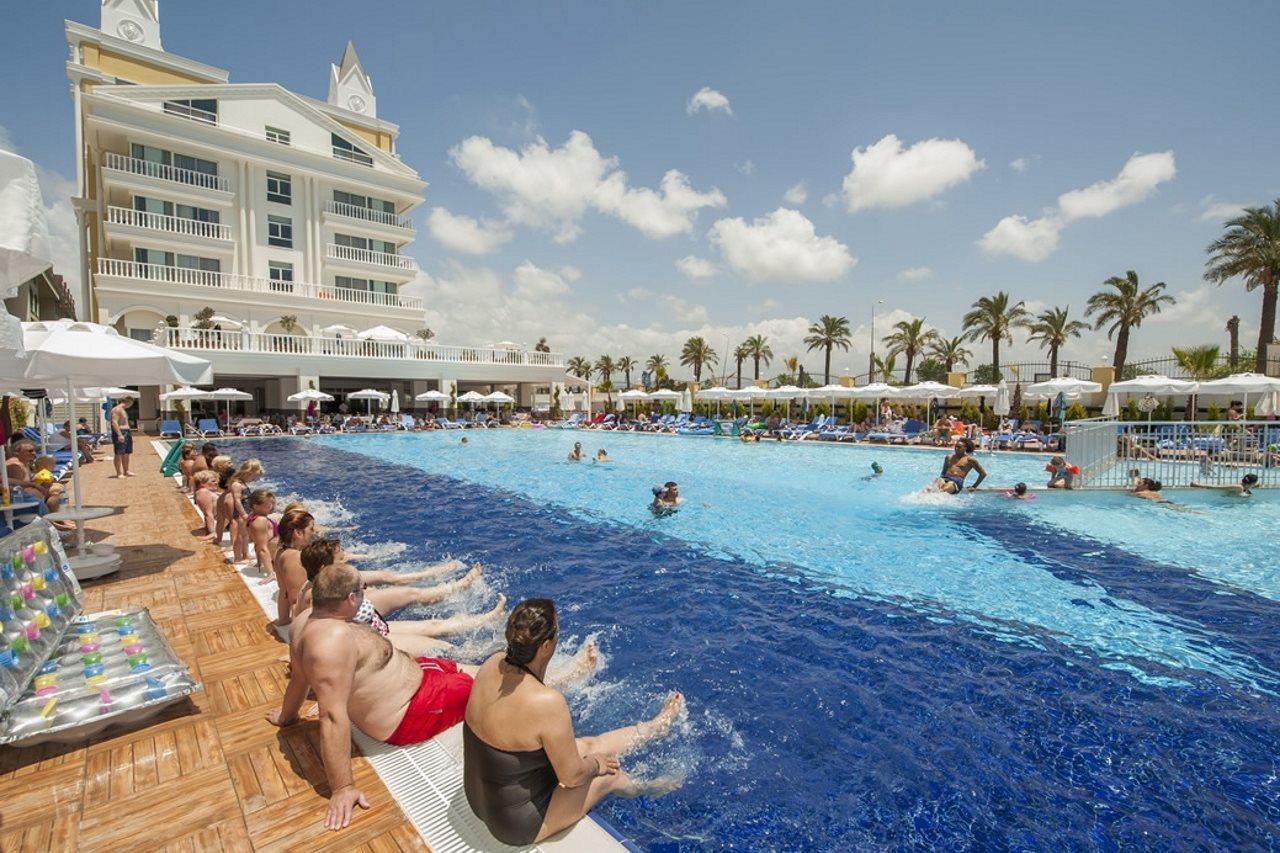 Dream World Aqua Hotel Side Exterior photo